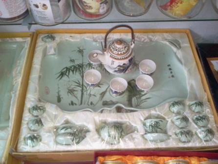 ชุดเซ้ทน้ำชาในกล่องผ้าไหม